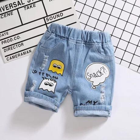 Quần Jeans đùi thêu hình cho bé