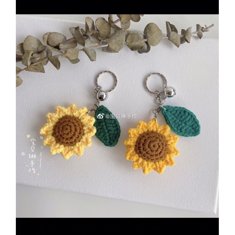 Móc khoá hoa hướng dương đơn giản xinh đẹp làm bằng len handmade