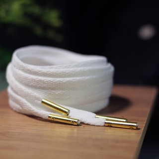 Dây giày dẹt 1 lớp màu trắng có đầu bọc kim loại