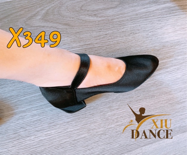 Giày khiêu vũ bít mũi latin nữ