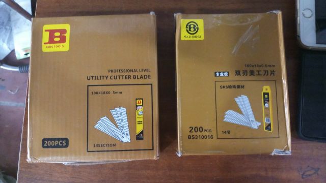 1 hộp lưỡi dao dọc giấy ( 200 lưỡi)