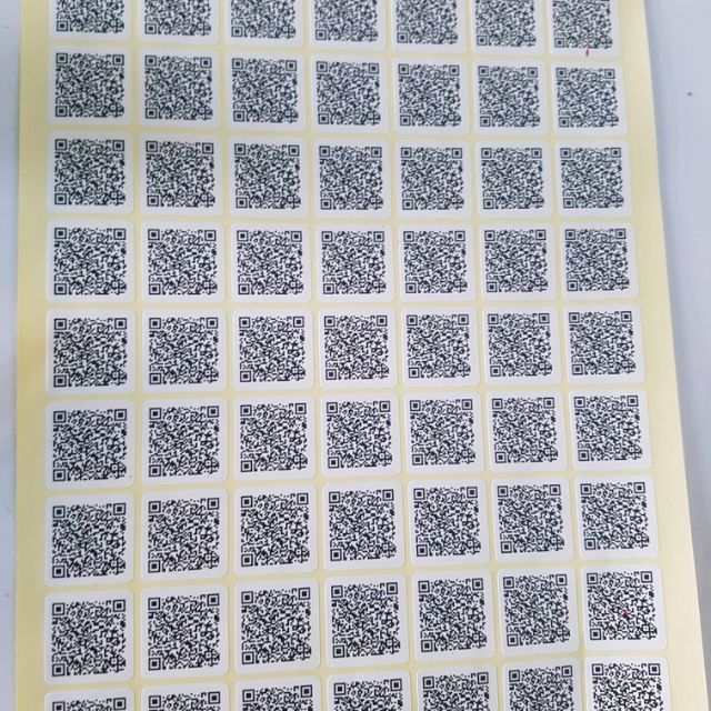 Combo 25 tờ tem mã QR dán mỹ phẩm, nông sản.....Quét để ra thông tin , địa chỉ số dt sp ...inbox thôg tin cần hiểnthị