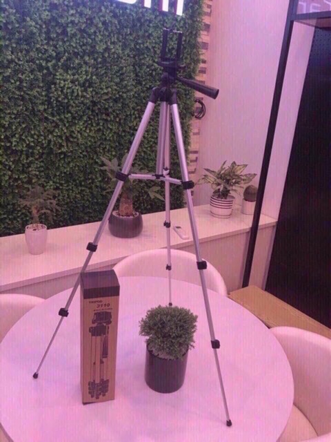 M bán tripod này nha sp m đã mua nhưng lại hơi to so vs bàn làm việc bên m nên m pas lại sp k còn hộp giấy đựng