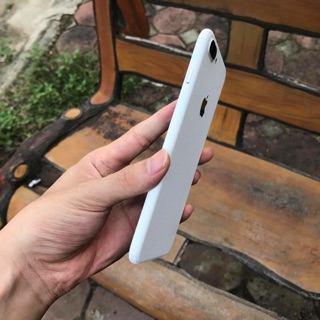 Dán skin iphone 7plus màu trắng tinh khôi