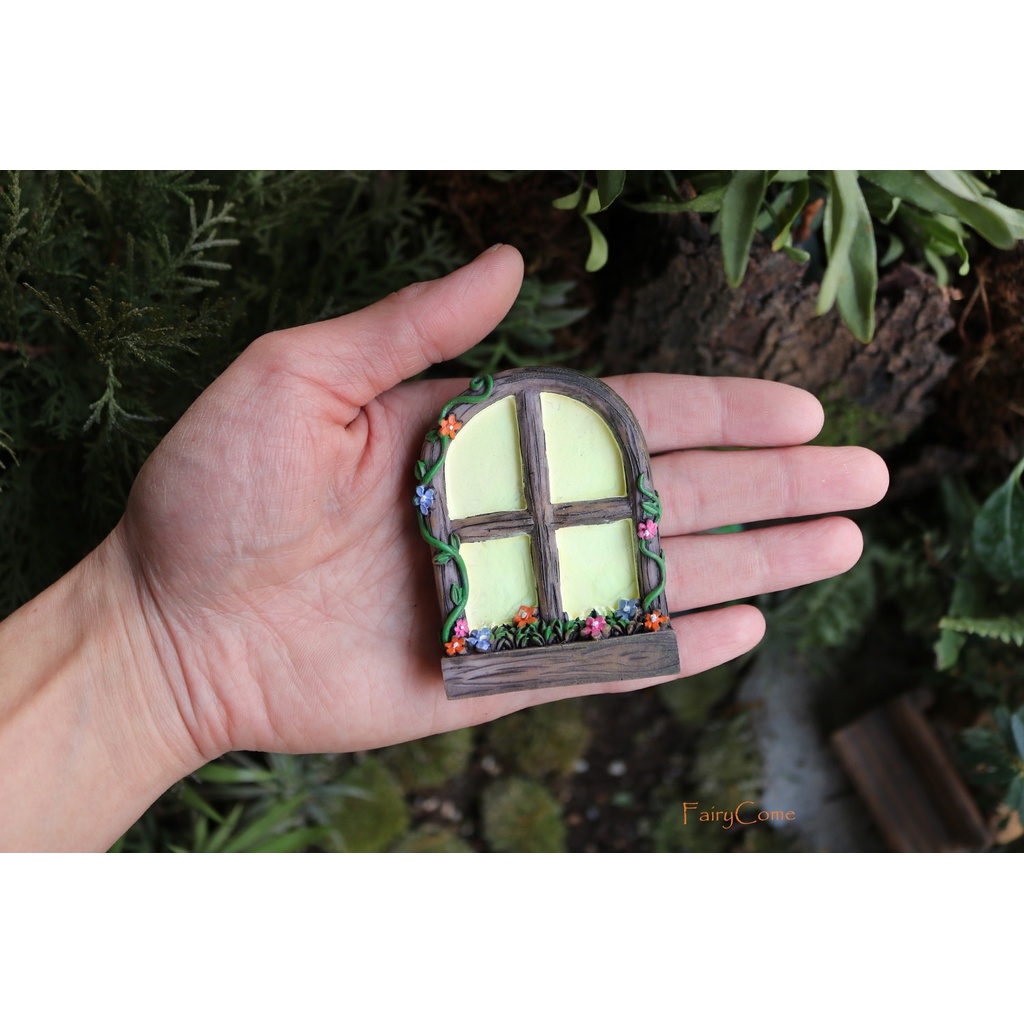 Miniature Tree Decor Fairy Garden Door and Windows Kit with Lamp Glow In The Dark Outdoor Ornament