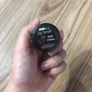 Tuna tẩy da chết môi chery