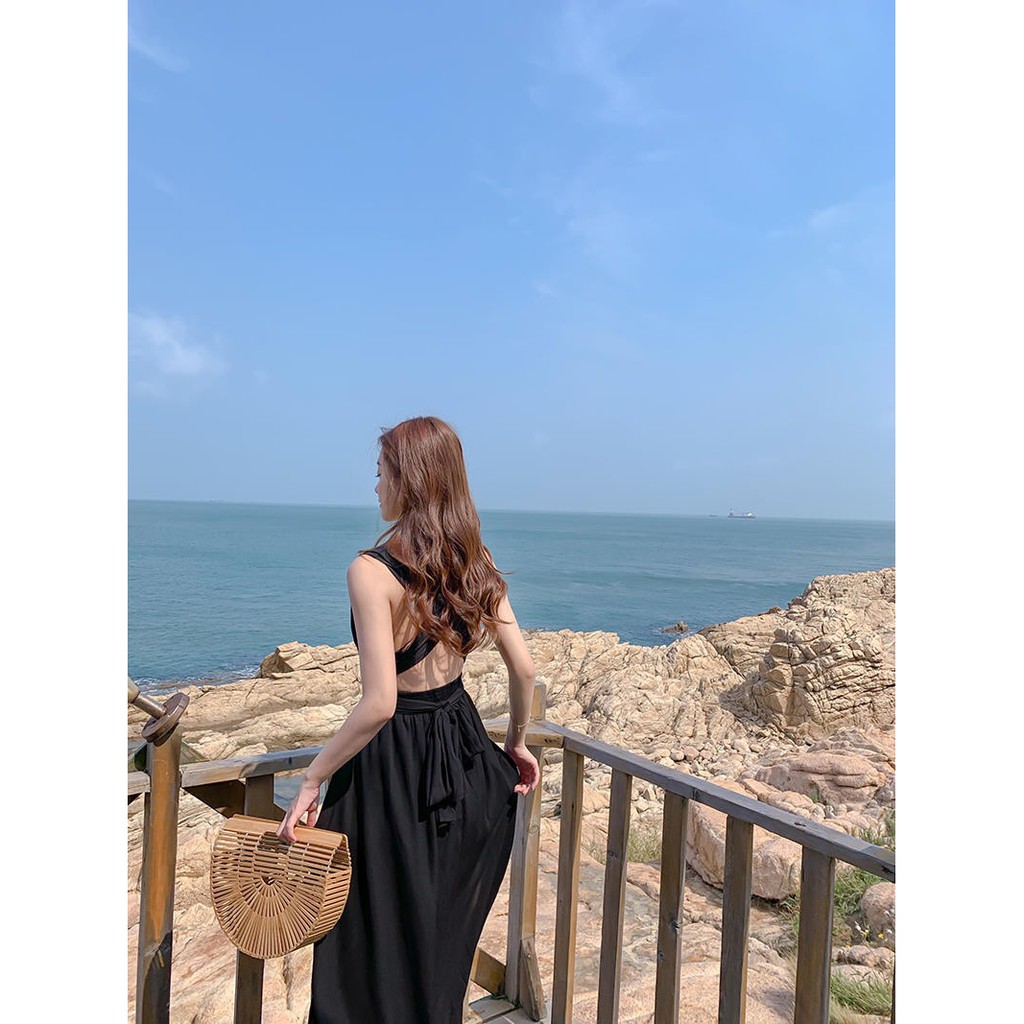 Maxi đen hở lưng xẻ tà sexy, ma mị cho những chuyến du lịch biển chụp ảnh - 247sg021 | BigBuy360 - bigbuy360.vn