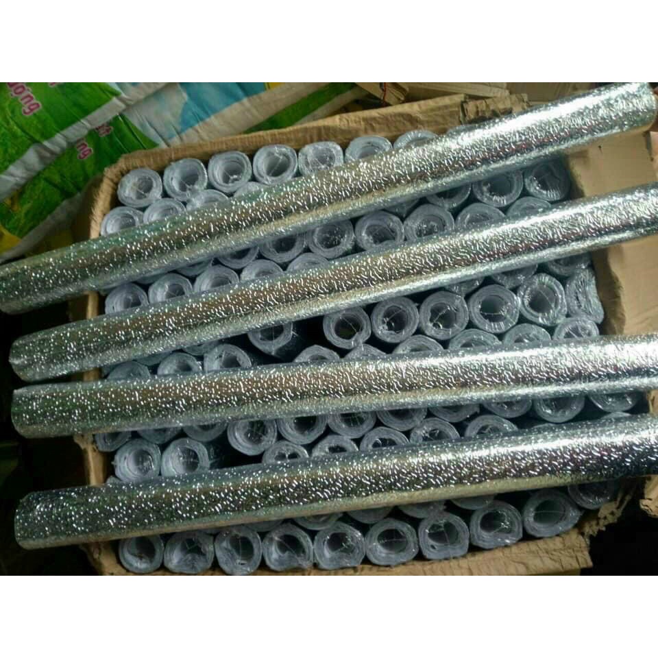 giấy bạc dán bếp cách nhiệt, miếng decal dán tường nhà bếp chống thấm bền đẹp/