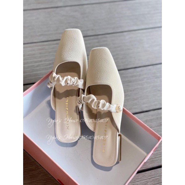 Sandal trắng dây nhún