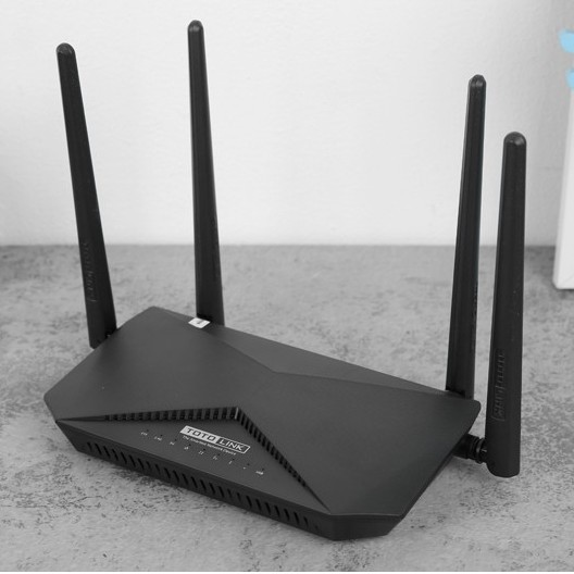 Bộ Phát Sóng Wifi Router Chuẩn AC1200 Băng Tần Kép Totolink A3002RU V2 Đen