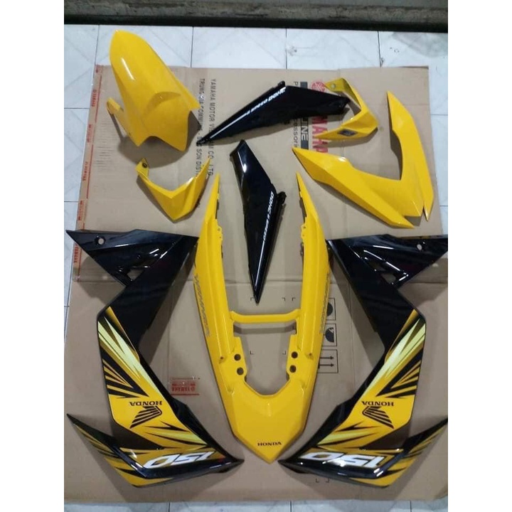 DÀN ÁO WINNER V1 VÀNG 2016   ZIN HÃNG