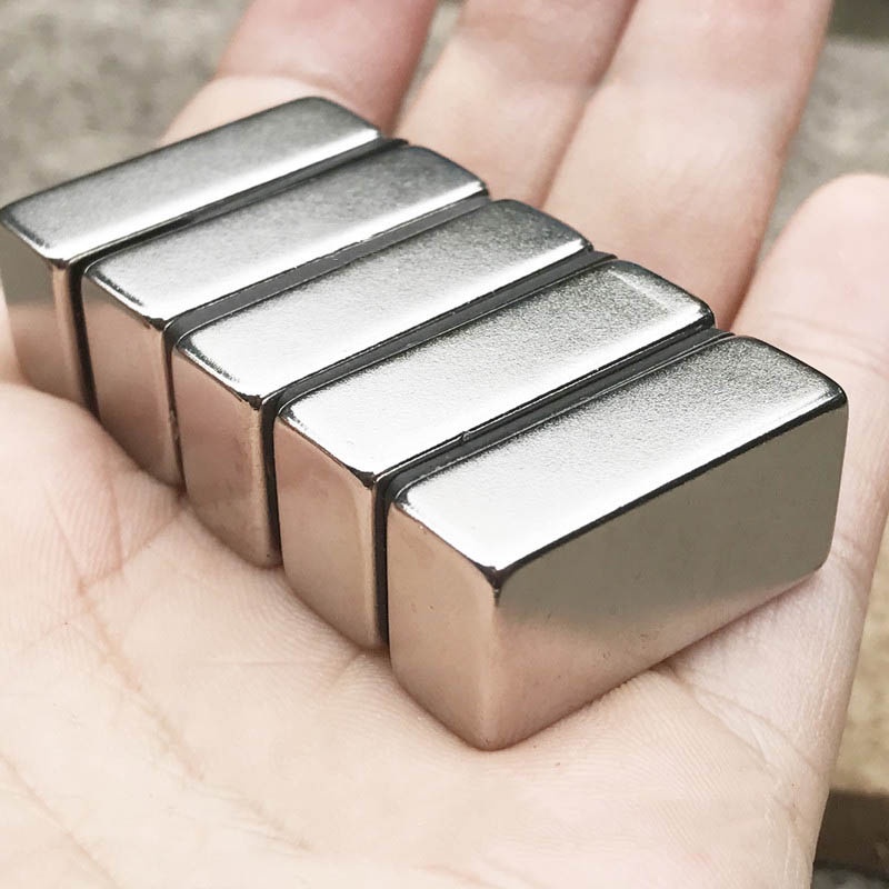 Nam châm đất hiếm 30x15x10mm