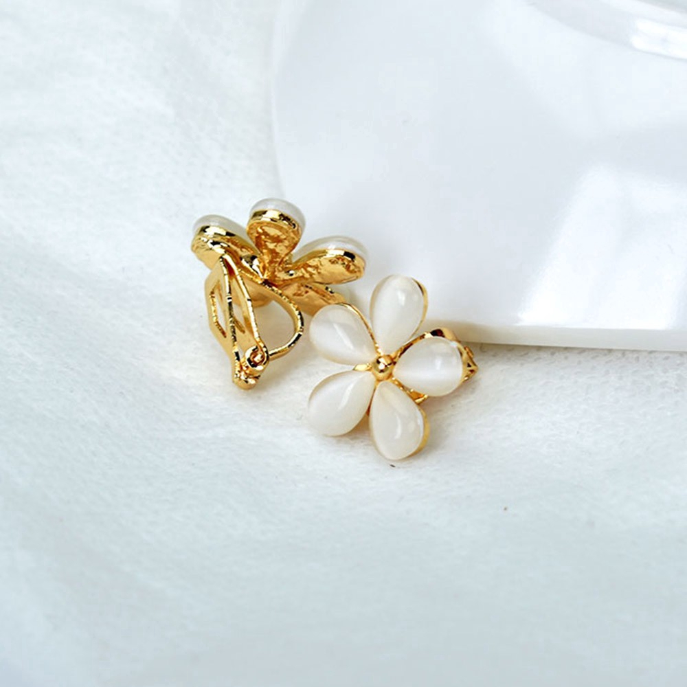 Khuyên kẹp vành tai hình hoa đính đá opal không cần xỏ lỗ cho nữ