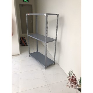 Kệ sắt v lỗ trưng bày lắp ghép đa năng 3 tầng . KT: Dài 60cm,80cm,100cm,120cm. Rộng 30cm.Cao 60cm