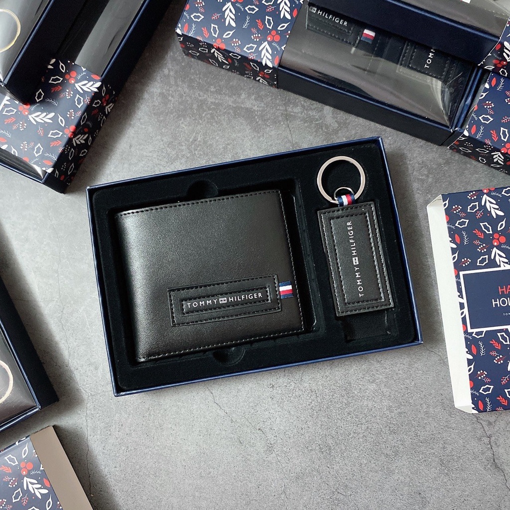 SET Ví nam Tommy Holiday da thật