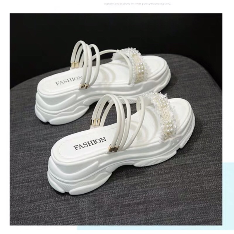 Sandal đế bánh mì, quai đính ngọc