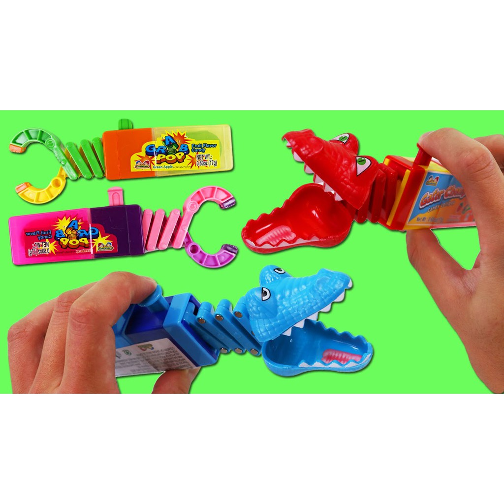 Kẹo mút đồ chơi Kidsmania Gator Chomp 17gr (Màu ngẫu nhiên)