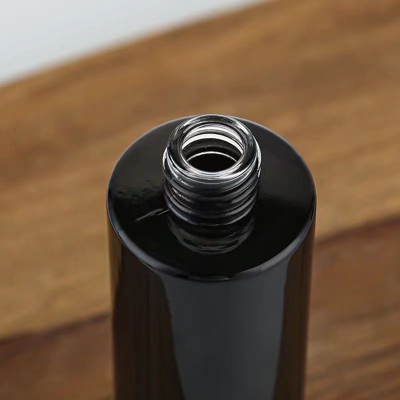 Bình Xịt Thủy Tinh Màu Đen Đựng Mỹ Phẩm Khi Đi Du Lịch