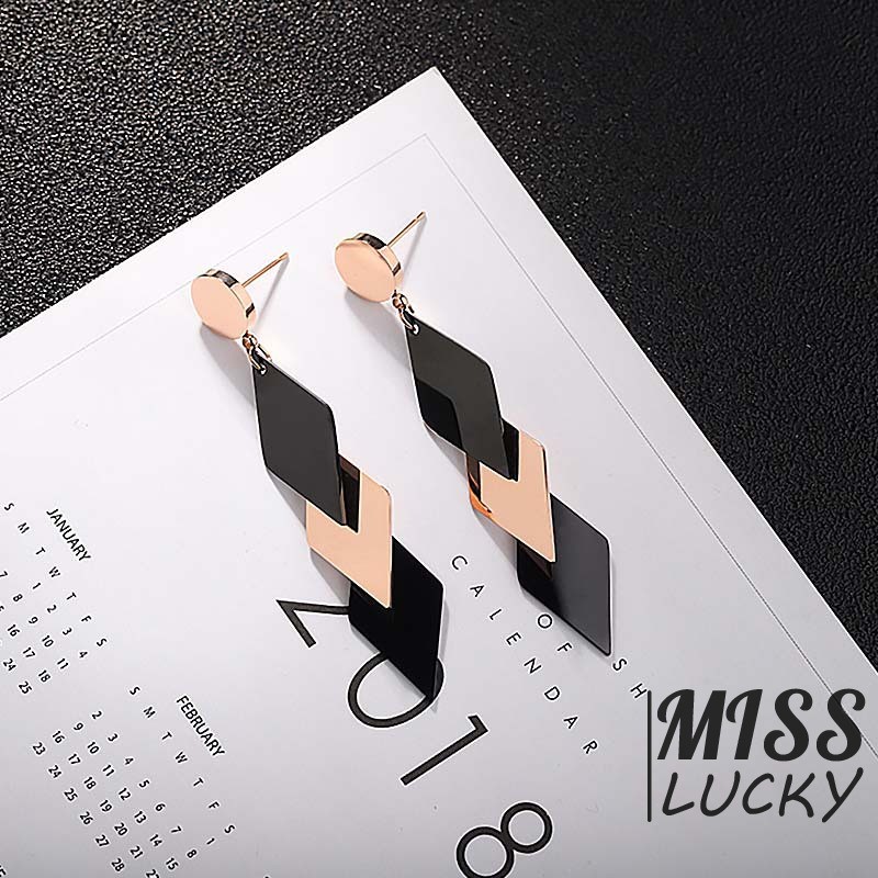 Khuyên tai nữ kiểu dáng thời trang phong cách Hàn Quốc