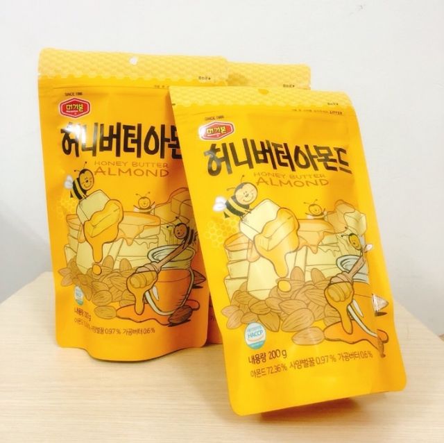 Hạnh nhân rang bơ tẩm mật ong Hàn Quốc 200g