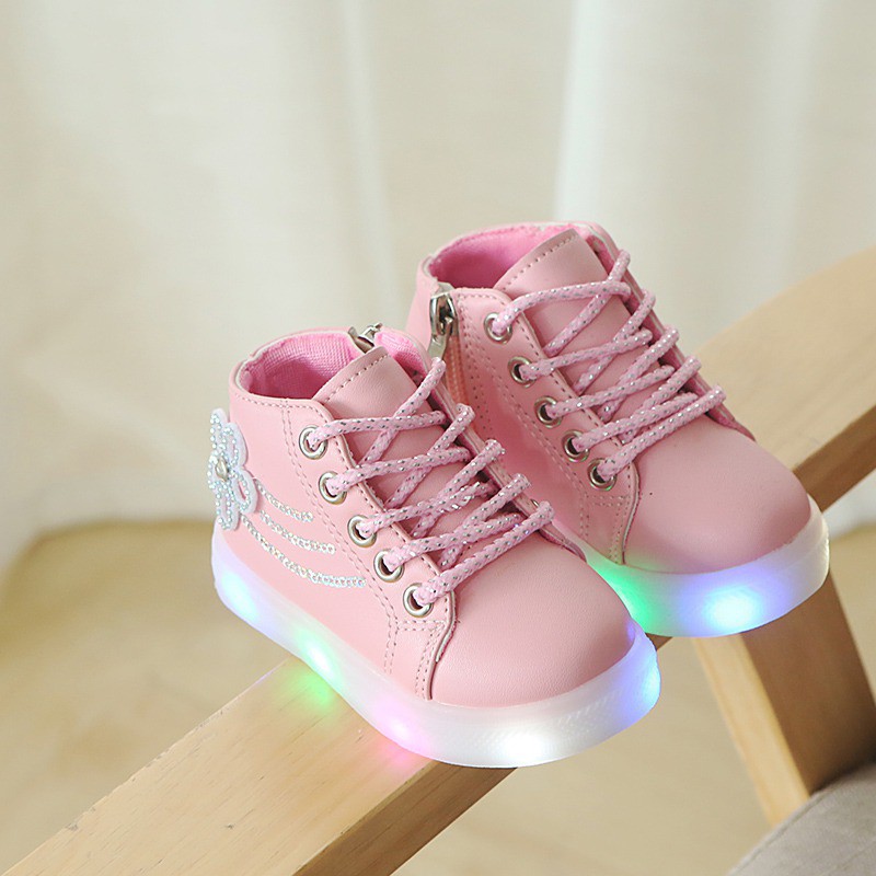 Giày đế mềm có đèn LED cho bé gái