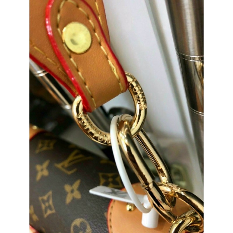 Túi Lv viền đinh