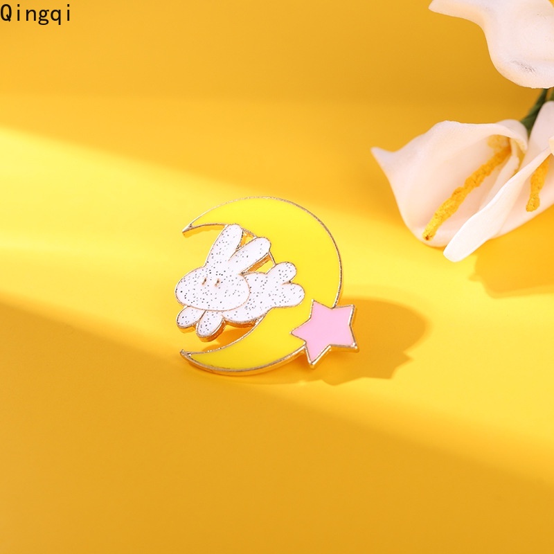 Ghim Cài Áo Hình Thỏ Mặt Trăng Dễ Thương