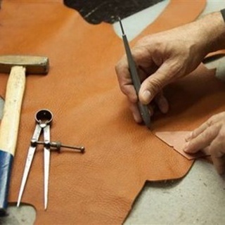 BỌC DA CẦN SỐ Ô TÔ