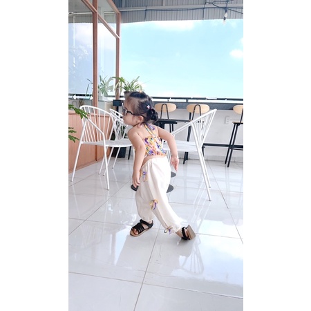 Set Yếm Lụa Hoa Vàng Quần Dài Bé Gái
