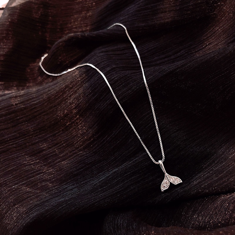 Dây chuyền mặt đuôi cá thiết kế đơn giản