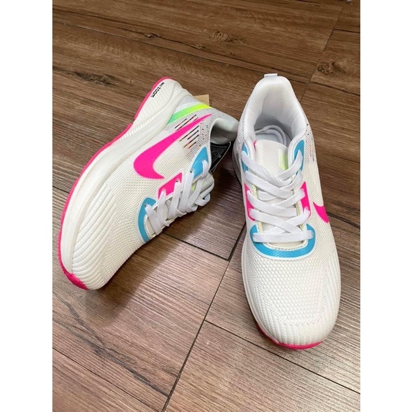 Giầy thể thao nữ