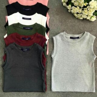 Áo croptop sát nách cổ yếm