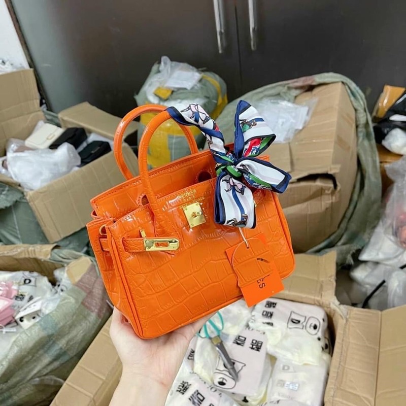 Túi Hm birkin sz 20  tặng kèm khăn lụa