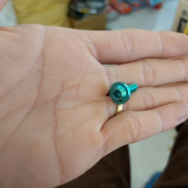 Ốc vít soắn 5x20 gr5 xanh lục bảo