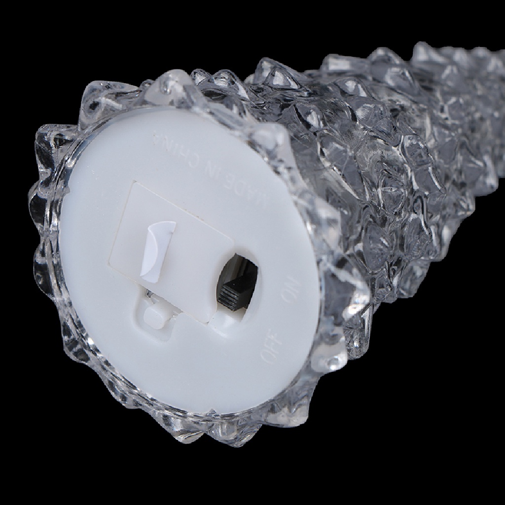 Cây Thông Noel Có Đèn LED Thay Đổi Màu Sắc Độc Đáo