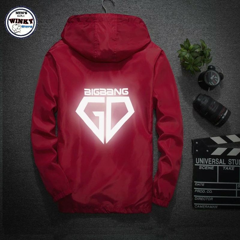 Áo khoác dù nam nữ in logo phản quang cực đẹp,thời trang và hot trend 2021