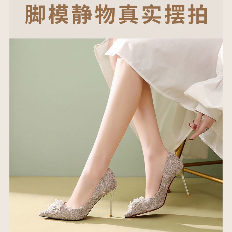 Giày cao gót phối ren màu trắng thời trang sang trọng cho nữ
