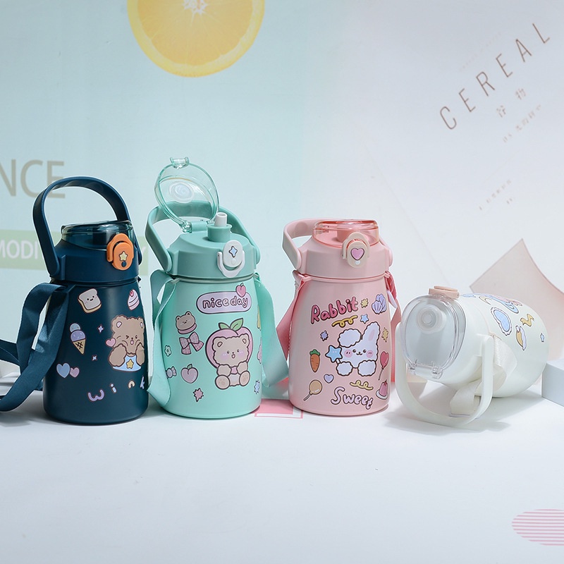 Bình đựng nước giữ nhiệt 850ml có ống hút và dây đeo tặng kèm sticker