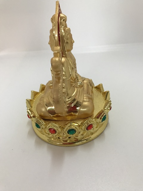 Tượng Phật Bà toạ đài sen
