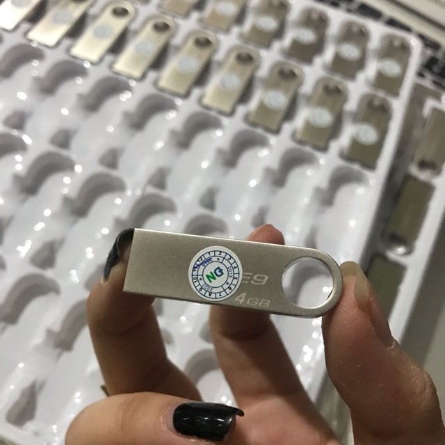 Usb 32Gb 64Gb 2.0 vỏ nhôm chống nước siêu bền | BigBuy360 - bigbuy360.vn