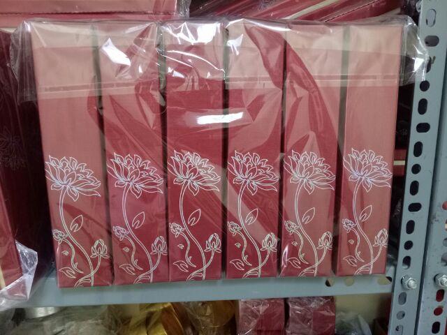 Hộp Giấy Đựng Dây Chuyền, Trang Sức, Vòng Cổ Trầm Hương Bán Theo Vỉ 12 Hộp