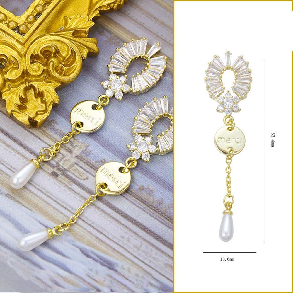 Hộp Phụ Kiện Trang Trí Móng Nghệ Thuật Hình Hoa 3D Lấp Lánh Xinh Xắn