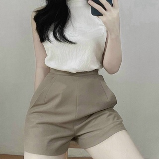 Set 2 Món: Áo Cổ Yếm & Quần Short