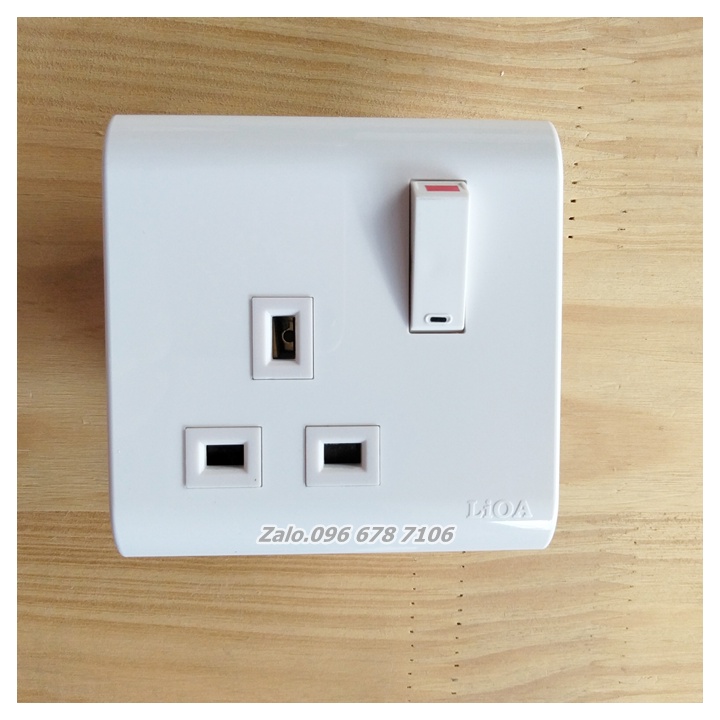 Ổ cắm 3 chấu - Phích cắm PUK LiOA Kiểu Anh - Dòng: V20S13S Chính hãng