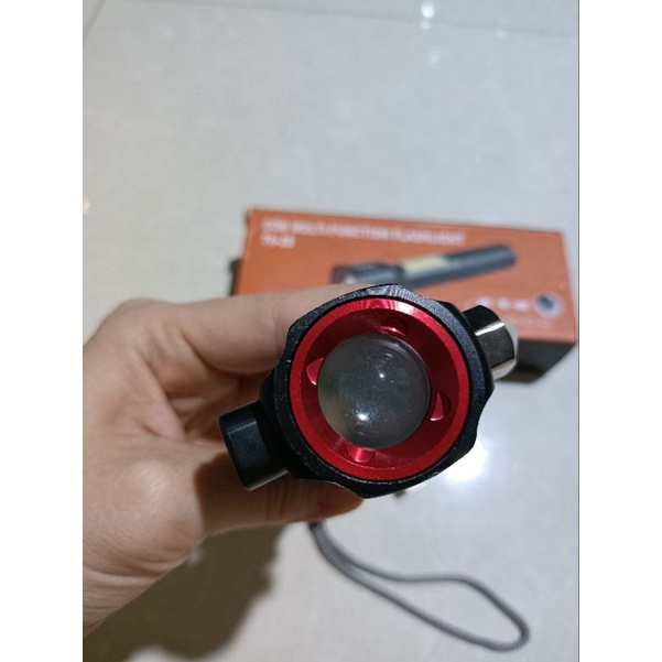 Đèn Pin Siêu Sáng Đa Năng 4 Trong 1 XM-L MoDel T6 - 28
