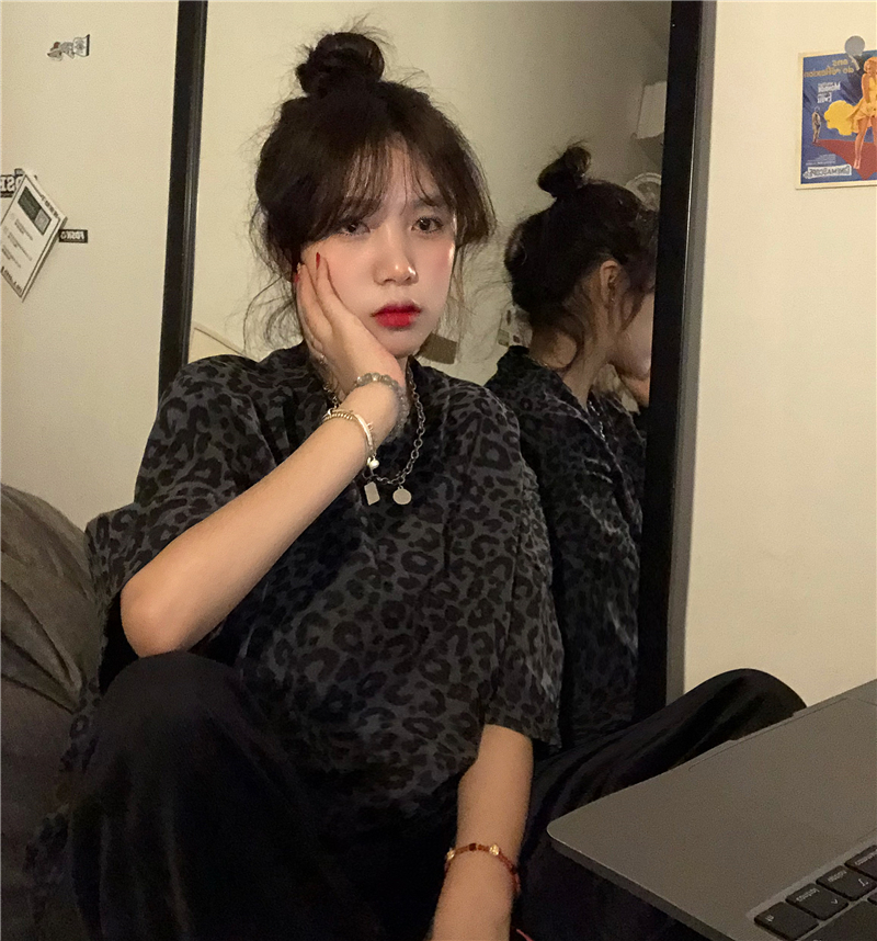 [ Mã 11FASHIONSALE1 giảm 10K đơn 50K ] Áo Thun Ulzzang Tay Ngắn Hoạ Tiết Da Báo Phong Cách Hàn Quốc Cho Phụ Nữ | BigBuy360 - bigbuy360.vn