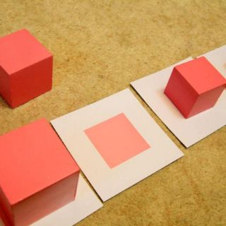 Tháp hồng bản gia đình