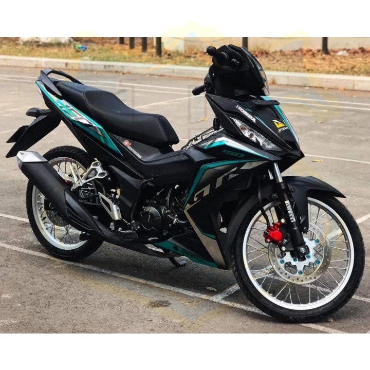 ( Quí khách vui lòng mang ra tiệm cho thợ dán ) Tem winner GTR crom đen