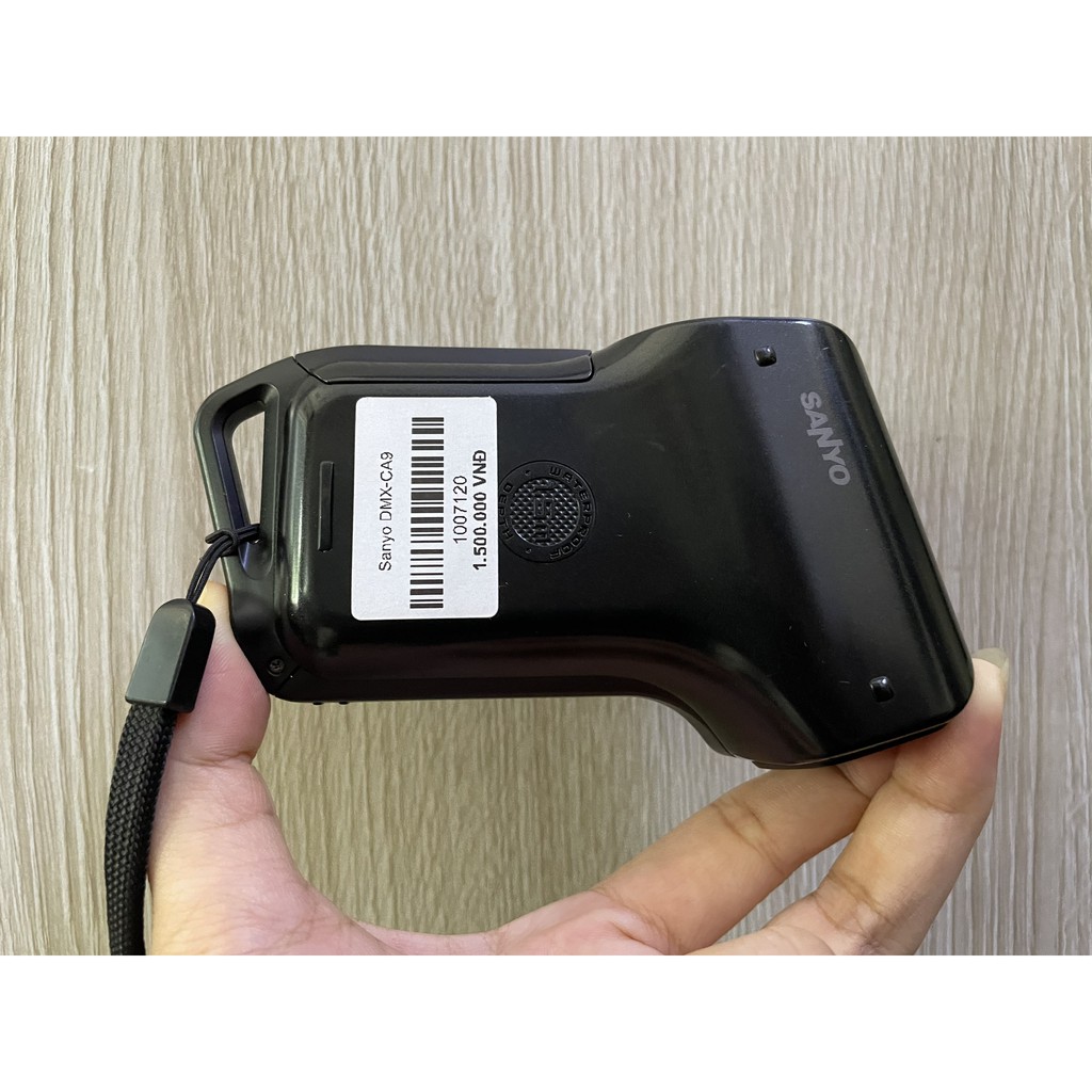 Máy quay biết bơi Sanyo DMX-CA9 | BigBuy360 - bigbuy360.vn