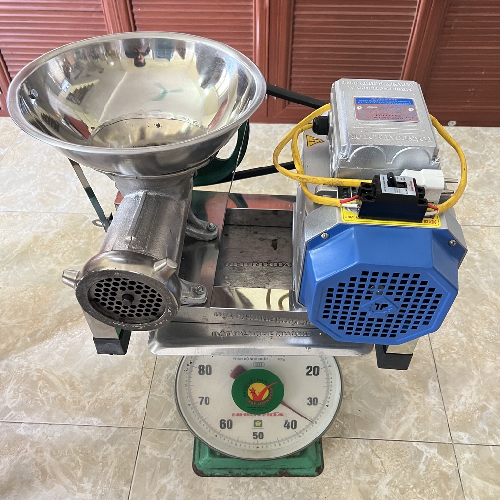Máy đùn thịt 3HP| Cối đùn thịt 32 chân INOX mô tơ Toàn Phát 2.2kw| Cối xay xương,xay cổ gà, xay cua(Dây đồng 100%)